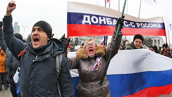 3-Donetsk-pro-Russian-protesters-MVasin