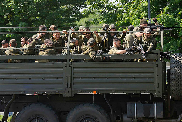 4-Donetsk-Donbass-Ukraine-Kadyrovtsy-gunmen-terrorist